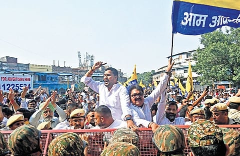 AAP and Congress spar over putting united front 