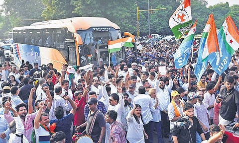 NSUI and IYC members escort the bus with INDIA bloc leaders to Rajghat