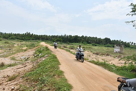 The 250-metre-long dirt road across the Palar river.
