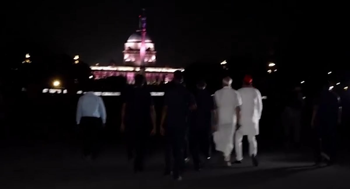 INDIA bloc delegation at Rashtrapati Bhavan to meet President; other leaders stopped at Vijay Chowk