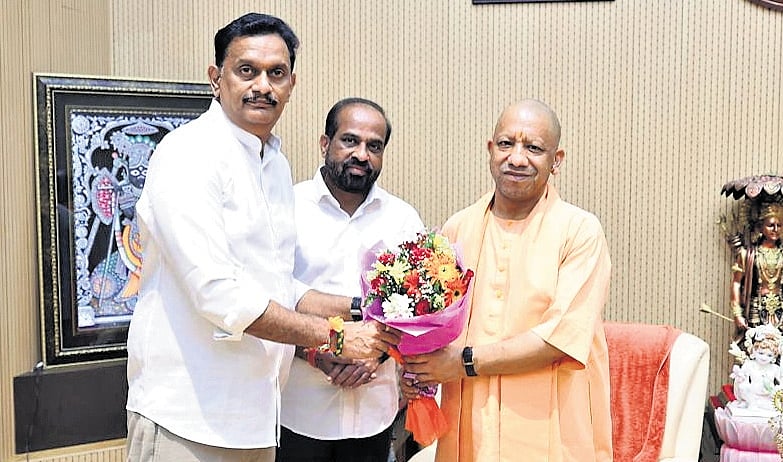 Vijayawada MP Sivanath invites LS Speaker and UP CM for Dasara fete