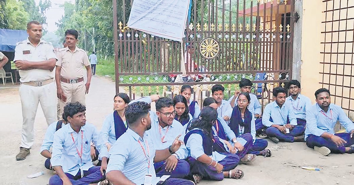 BCJD and ABVP clash over biryani and cash distribution at Jagatsinghpur college