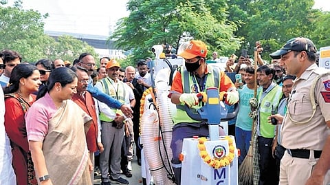CM at inauguration of waste disposal facility in Sarita Vihar on Saturday 
