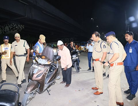 Hyderabad Police Commissioner VC Sajjanar inspected vehicle checks at multiple locations across the city. 