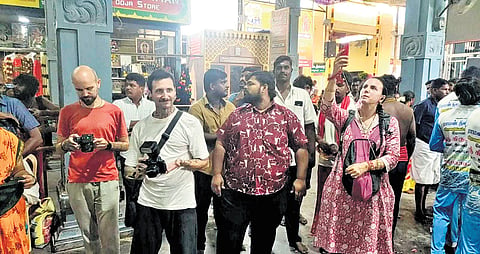 Devotees and tourists from far and wide attend the ceremonies held during the 11-day Dussehra festival at Kulasekarapattinam 