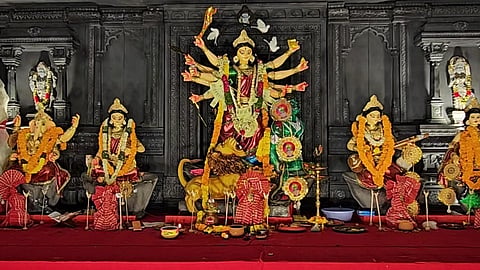 Art & soul of Hyderabad's Durga puja pandals