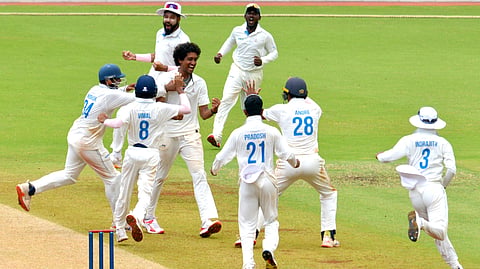 Tamil Nadu captain R Sai Kishore (3rd from left) celebrates a wicket with his teammates on Tuesday