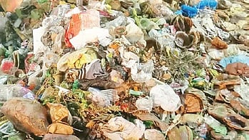 A pile of garbage on Dolamudai Square