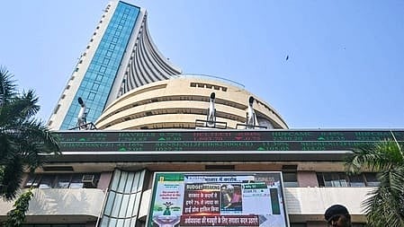 Festive cheer eludes Street amid oil shock.
