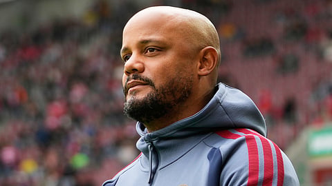  Bayern's head coach Vincent Kompany arrives for the German Bundesliga soccer match between FC Augsburg and FC Bayern Munich in Augsburg, Germany, Oct. 10, 2026.