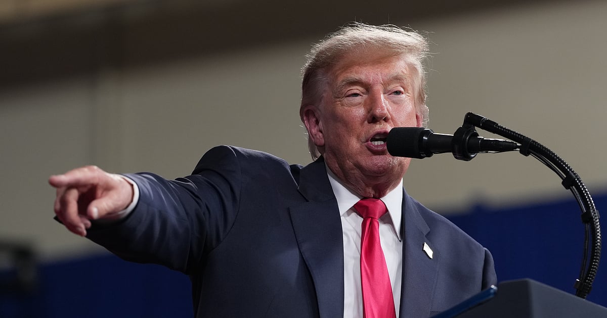 Trump keeps Iran strike option open , says deal possible ; Tehran accuses US of derailing talks