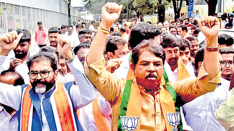 Leaders of Opposition Chalavadi Narayanaswamy and R Ashoka join protesters at Freedom Park in Bengaluru on Monday, condemning Congress chief Mallikarjun Kharge’s remarks against Prime Minister Narendra Modi 