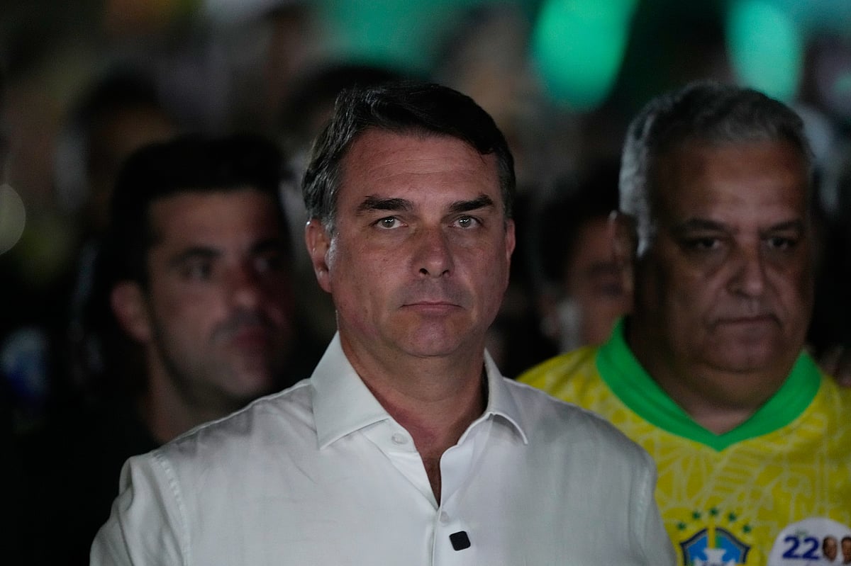 Brazil's Flávio Bolsonaro and family will get US visas after election loss, State Department says