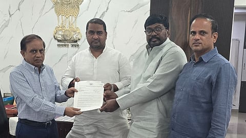 TPCC Election Commission Coordination Committee chairman Pulipati Rajesh Kumar and SIR state coordinator Gampa Venugopal with Chief Electoral Officer C Sudharshan Reddy.