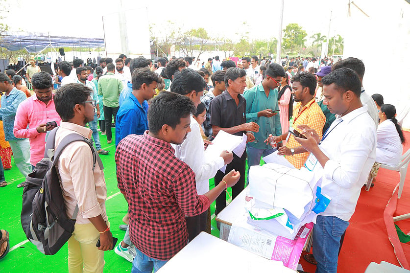 40% of young graduates in India unemployed as jobs fail to keep pace