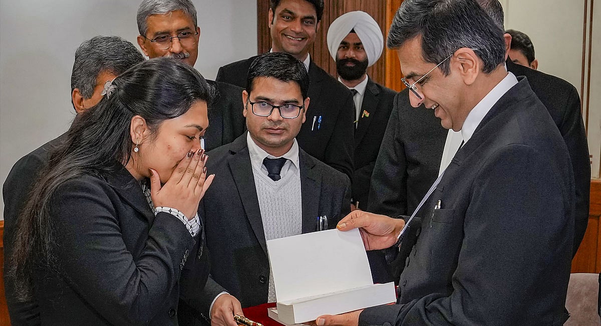 Proud moment: Supreme Court cook’s daughter to pursue law in US