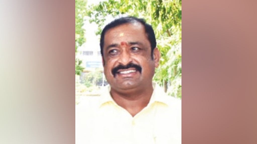 Ningaraj Gowda files papers without B form