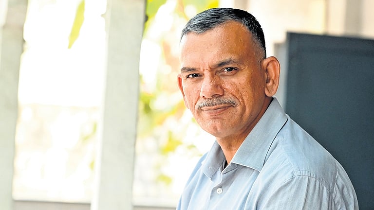Col Lamba Colonel Jangvir Lamba conquers the 'toughest race on earth' at Sahara's ...