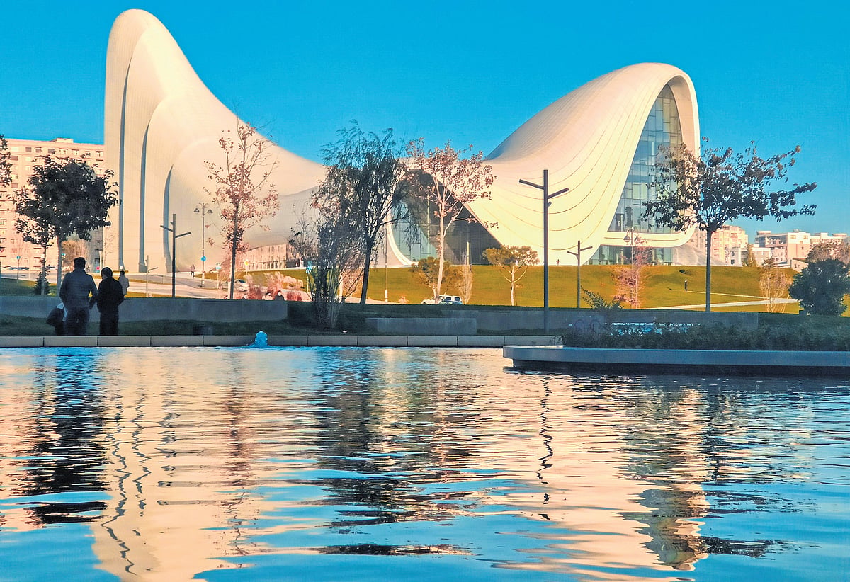 Bakubakuページ Discover Baku: A blend of tradition, modernity in just half a day