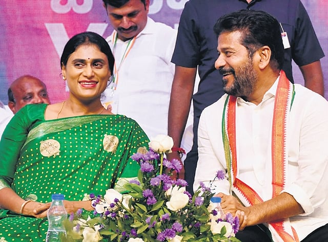 CM Reddy urges YSR loyalists to return as party celebrates YS ...