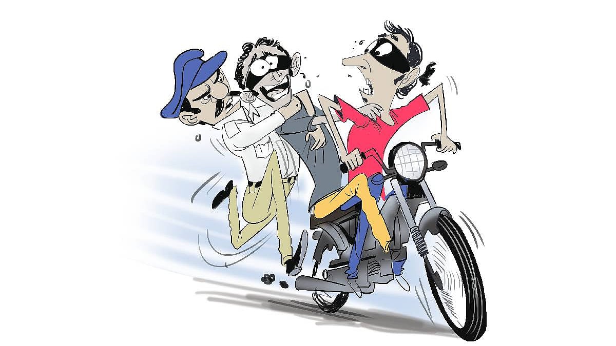 Law student held for posing as SI, stealing jewellery & bike in Chennai