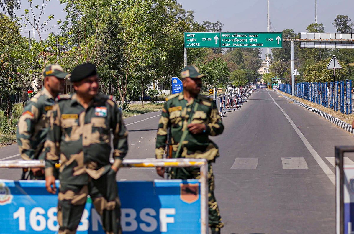 Pahalgam terror attack: Pakistani nationals return via Attari-Wagah ...