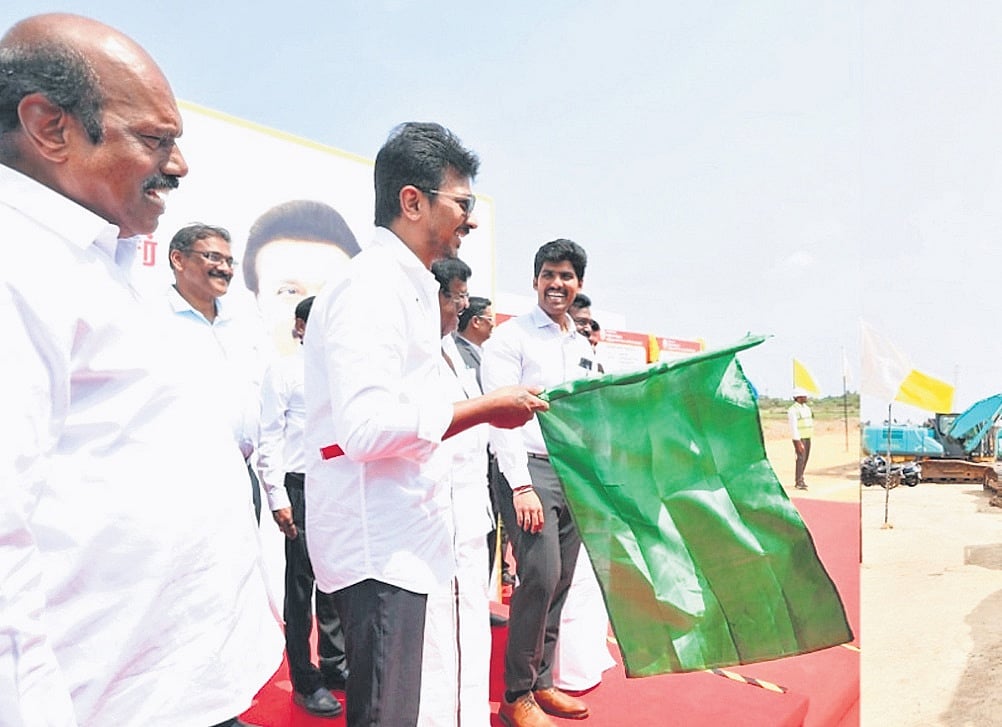 Six-lane road work from Tiruvallur bypass to Sriperumbudur starts