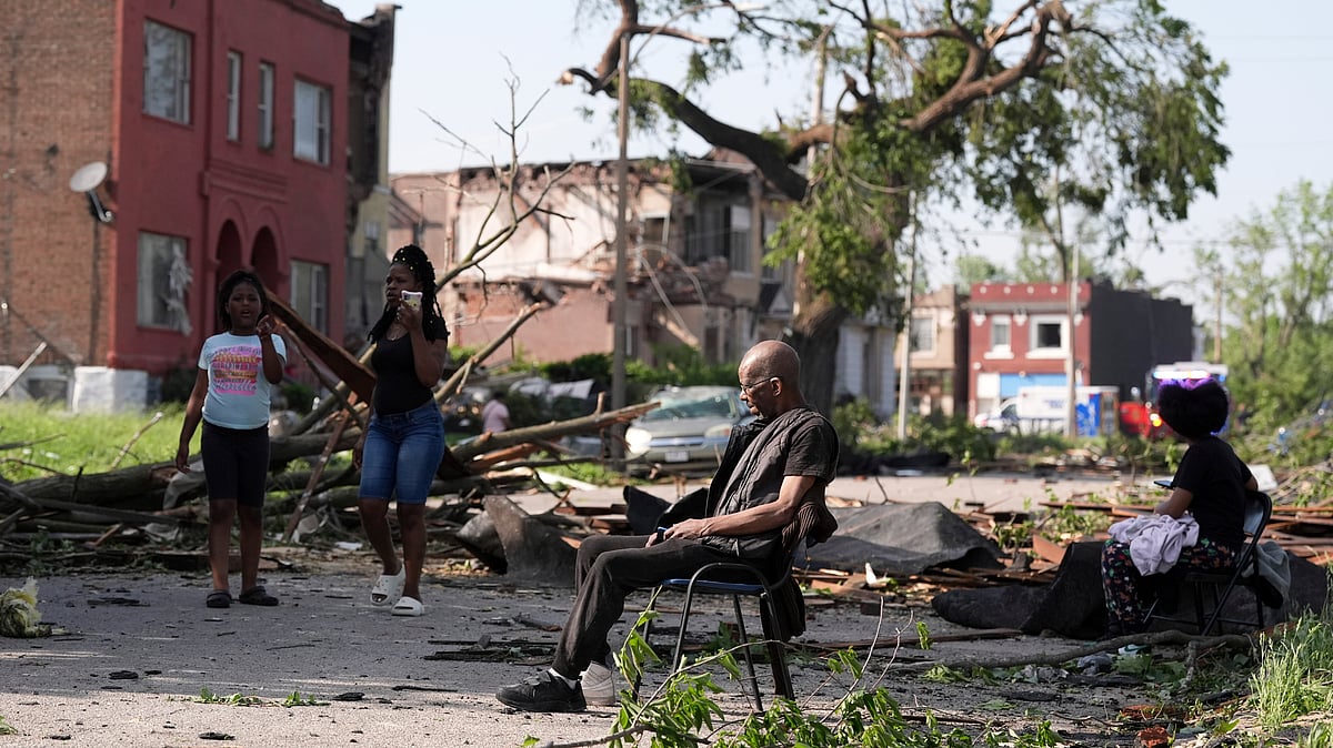 Severe storms sweep US Midwest, leave seven dead and widespread damage