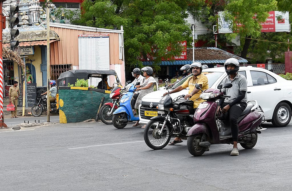 TNIE Impact: Highways dept paints safety markings on Tiruchy roads