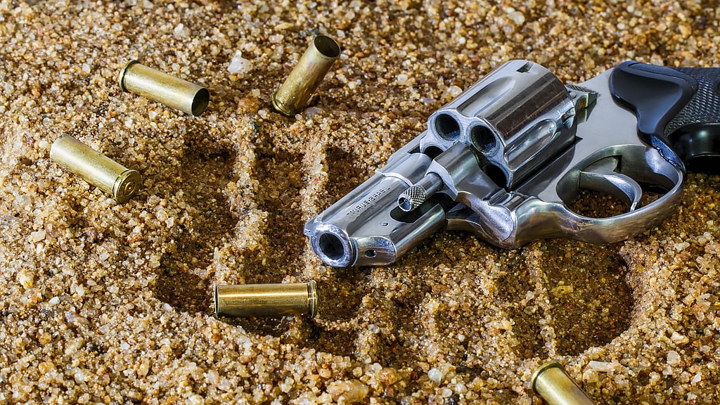Gunmen kill six, wound 20 in an attack on court building in southeast Iran