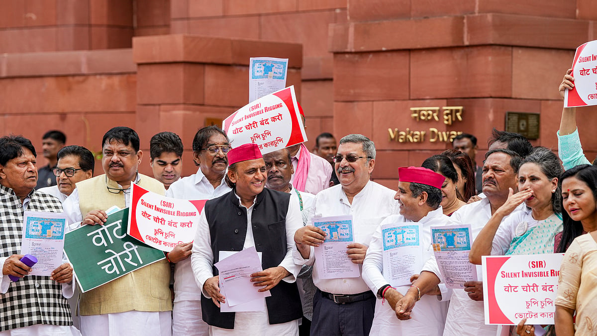 Opposition protests against SIR in Parliament complex