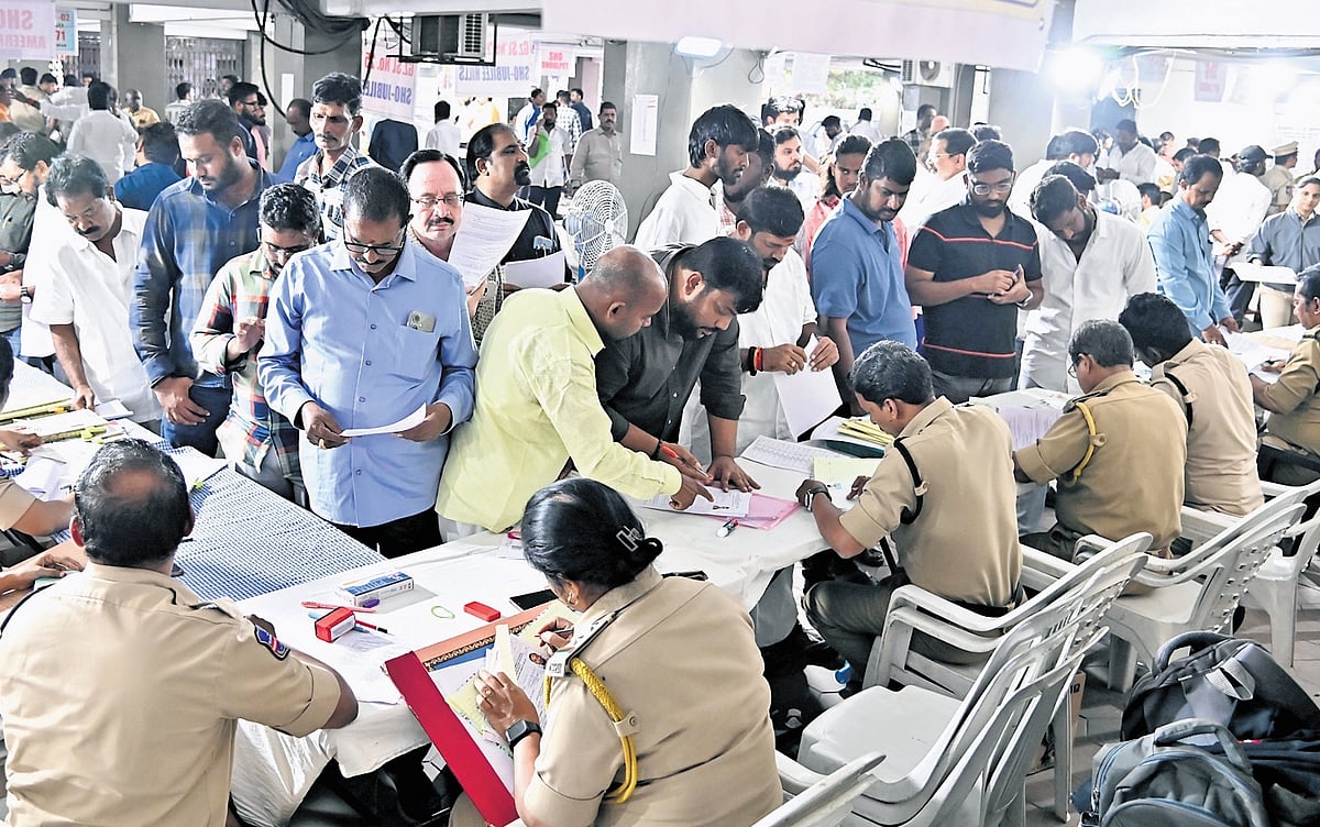 Excise dept receives 38,754 liquor shop applications, extends deadline
