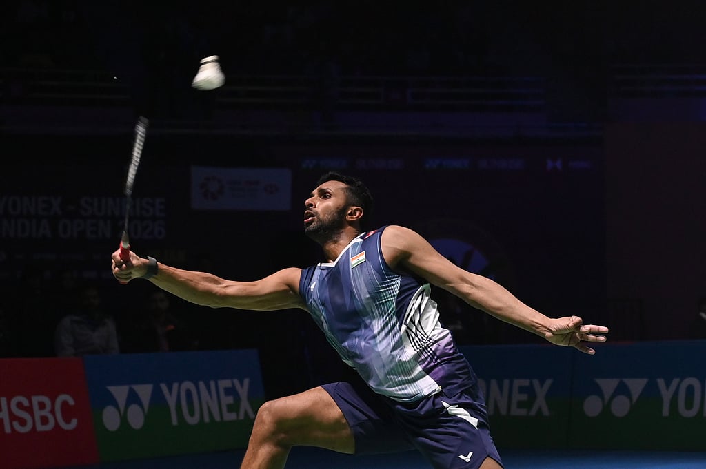 India Open: Now, bird dropping interrupts match between former Worlds ...
