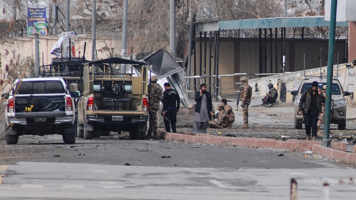 Militants kill 33 people in multiple attacks in southwest Pakistan; 92 ...