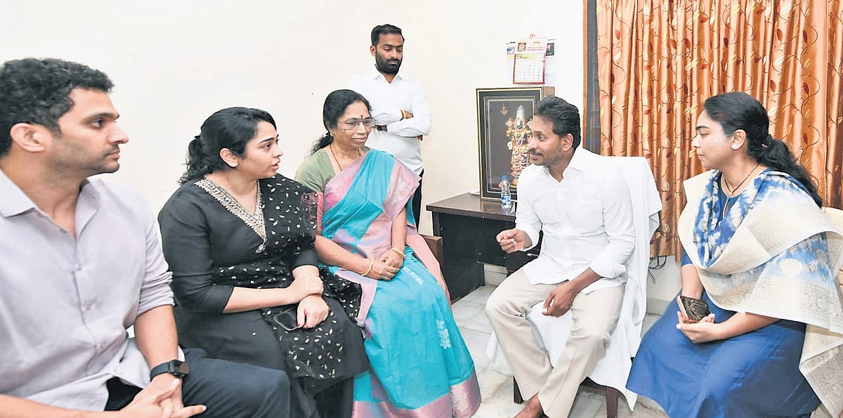 ‘Jungle Raj continues in AP’: Jagan warns NDA govt after Guntur visit ...