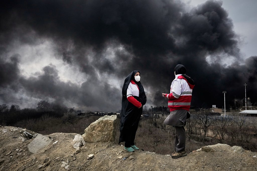 Concerns rise over toxic cloud from Iran after Israeli strike on oil ...