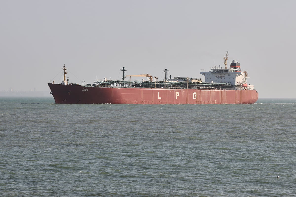 Navigational rights and freedoms of merchant and commercial vessels ...