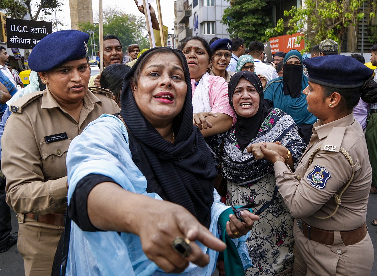 Gujarat assembly passes Uniform Civil Code Bill, mandates common law ...
