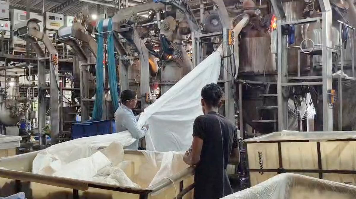Gujarat: Global tensions and labour crunch hit Surat textile output