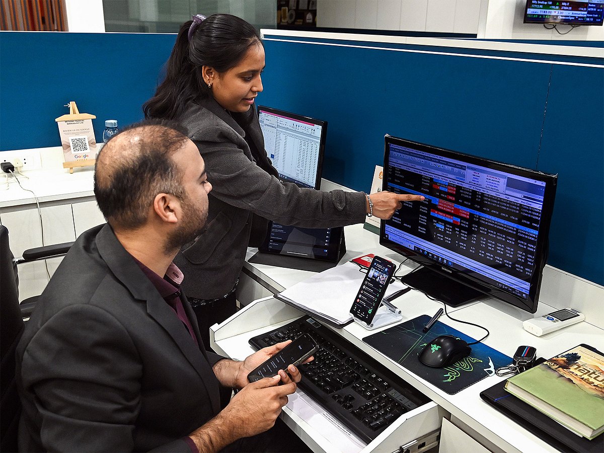 Indian stocks extend fifth-day losing streak; Asian indices mixed