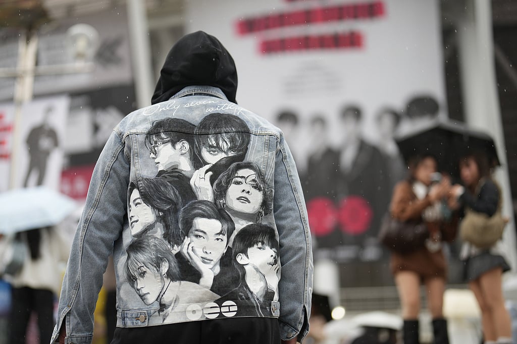 K-POP・アジア bts Thousands of fans gather as BTS launches world tour in South Korea