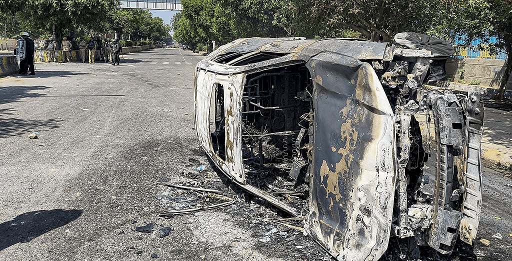 Noida wage protest turns violent; arson, stone-pelting spark chaos at ...