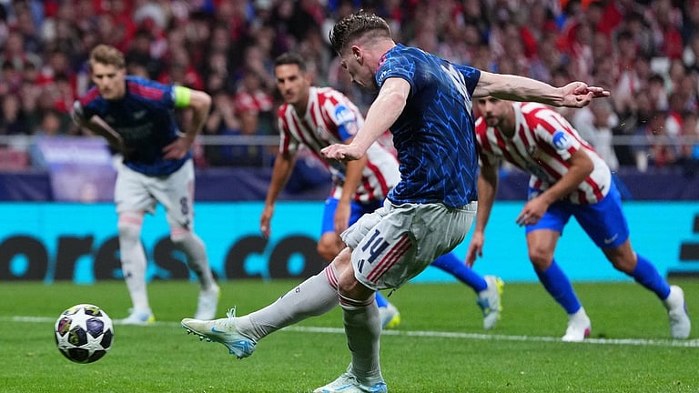Arsenal, Atletico Madrid trade penalties in Champions League semi-final ...