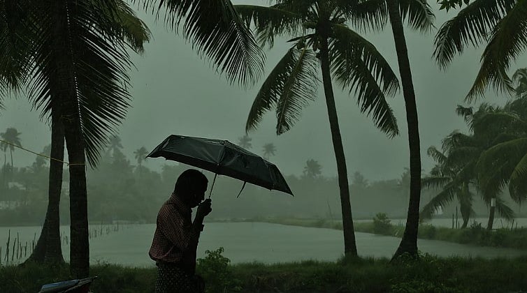 Kerala Rain: Kollam Mudslide Claims Life Amidst Heavy Downpour; Orange Alert Issued | Quick Digest