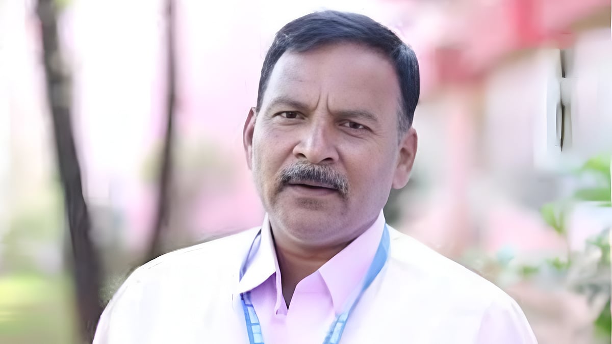 NEET-UG paper leak case: Delhi court remands kingpin Kulkarni to 14 ...