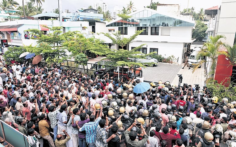 ‘Poll villain’ Pinarayi turns rallying point for CPM