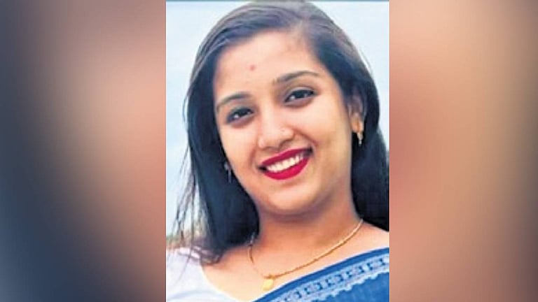 Bengaluru man kills secret wife over her engagement