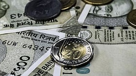 Rupee falls 7 paise to 95.68 against US dollar in early trade