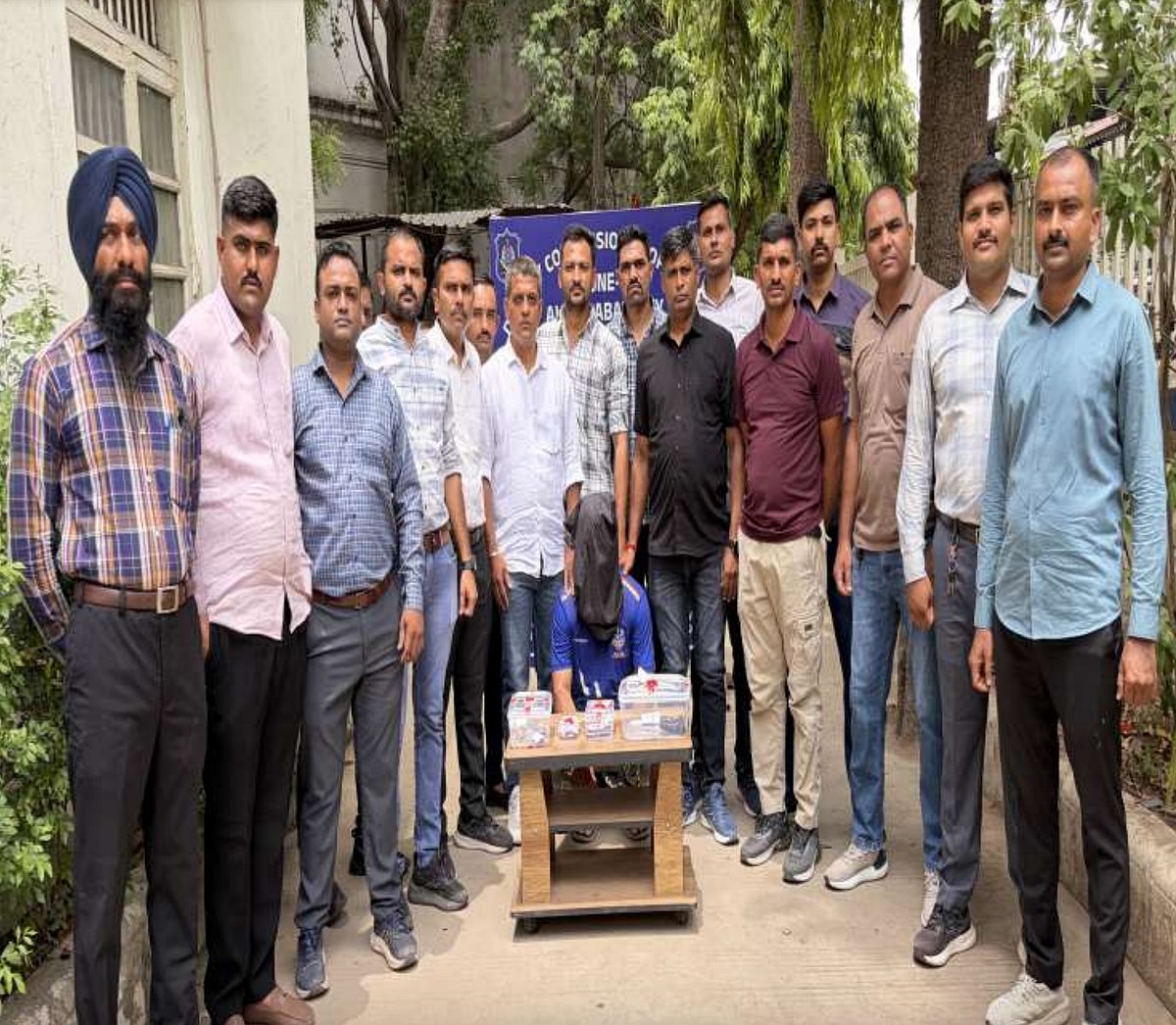 Air Force Technical Officer who robbed Rs 1.51 crore from businessman ...