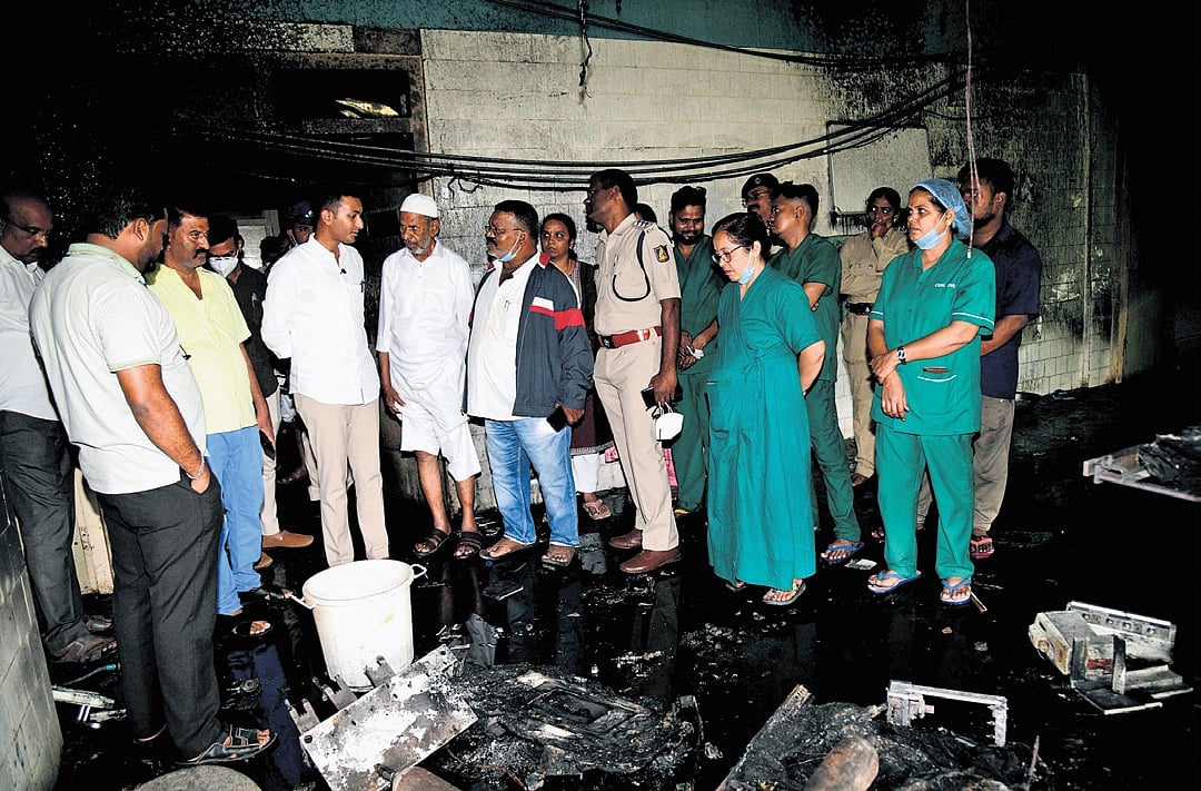 Oxygen cylinder explosion sparks fire at Karnataka Davangere hospital OT